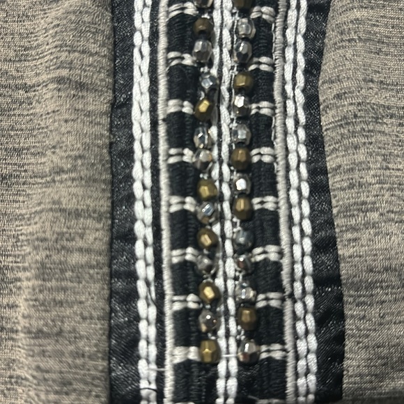 AB Studio Top - Picture 4 of 7